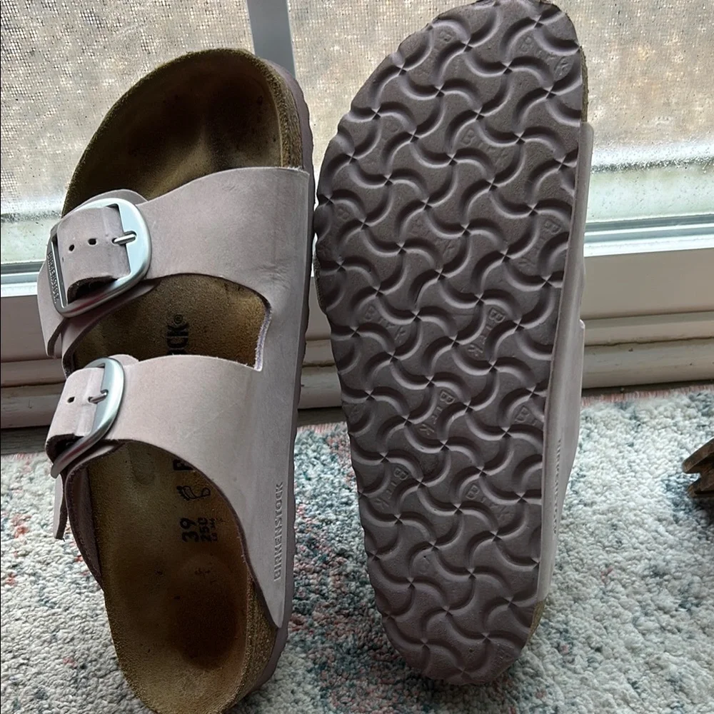 Birkenstock dusty lavender Arizona Sandals with Silver Buckles - Picture 4 of 4